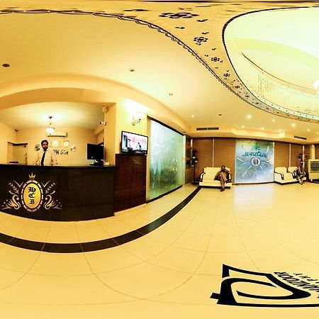 Hotel Crown Inn Karaçi Dış mekan fotoğraf