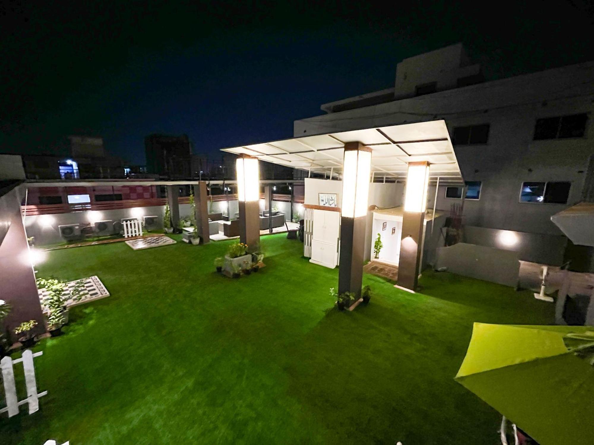 Hotel Crown Inn Karaçi Dış mekan fotoğraf