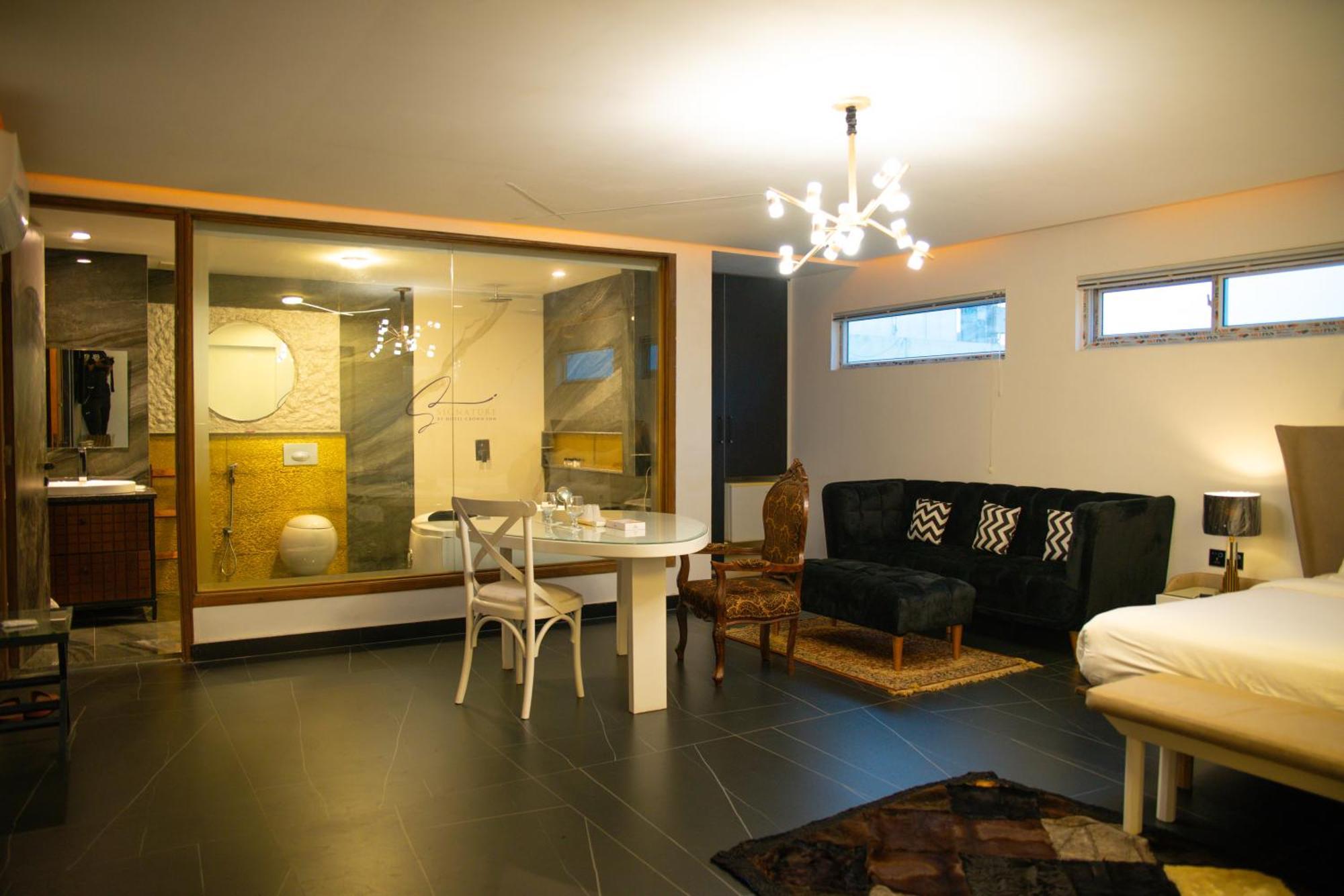 Hotel Crown Inn Karaçi Dış mekan fotoğraf