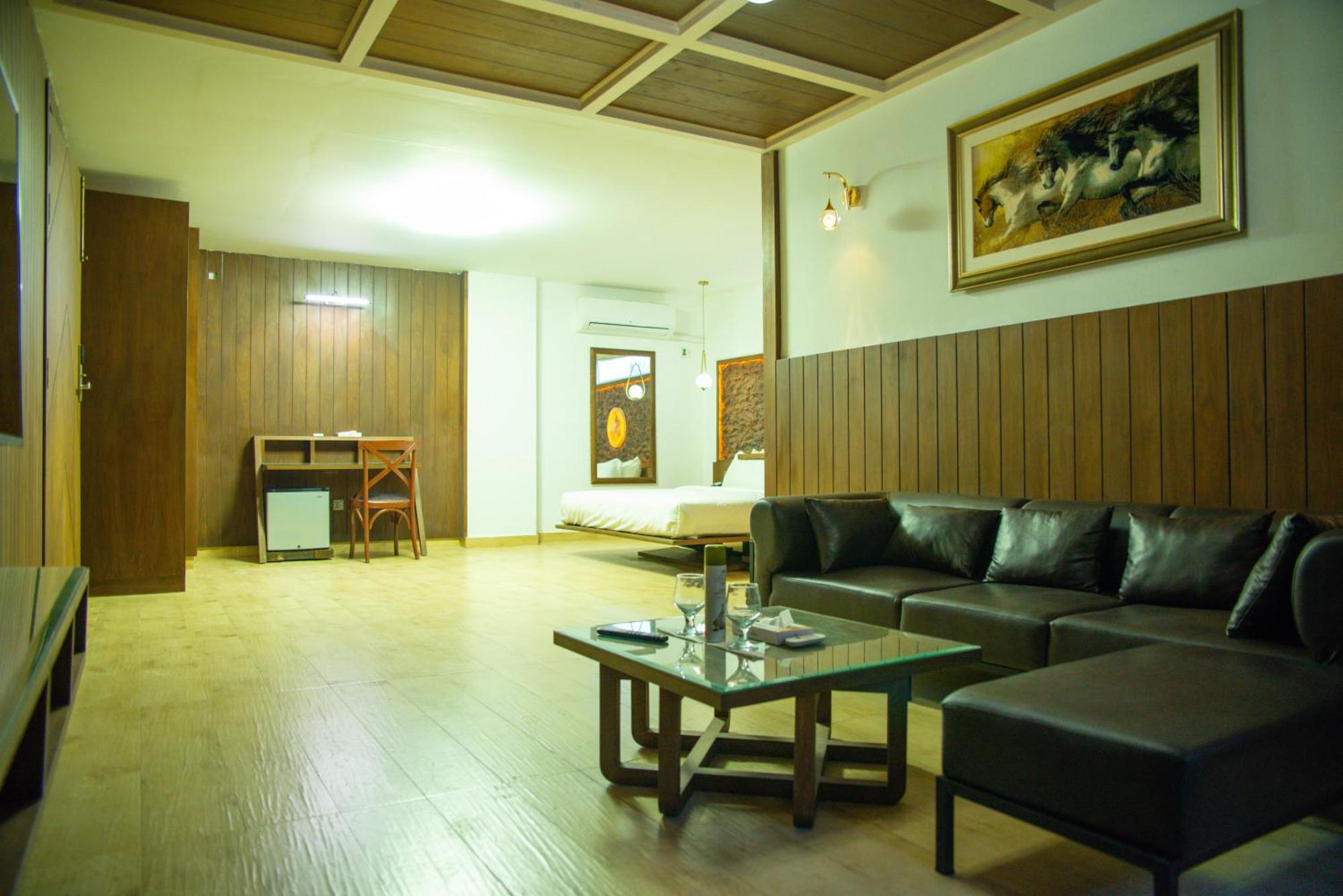 Hotel Crown Inn Karaçi Dış mekan fotoğraf