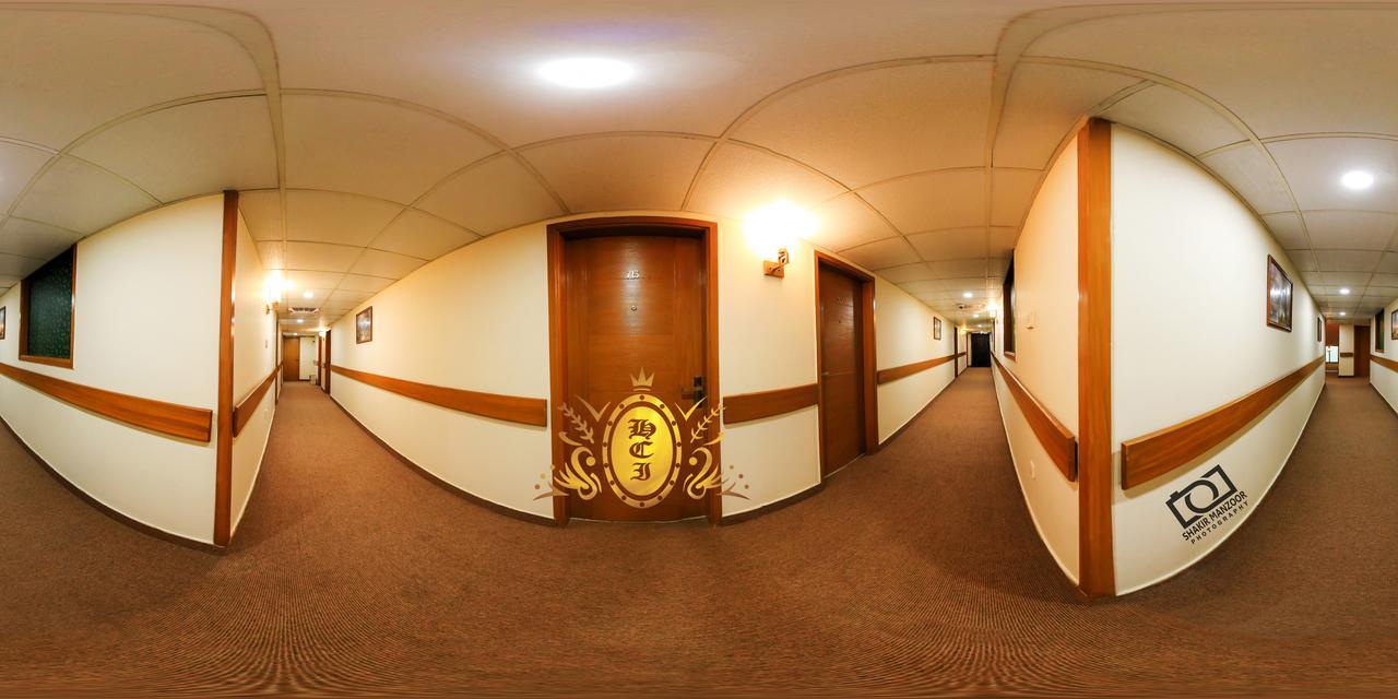 Hotel Crown Inn Karaçi Dış mekan fotoğraf
