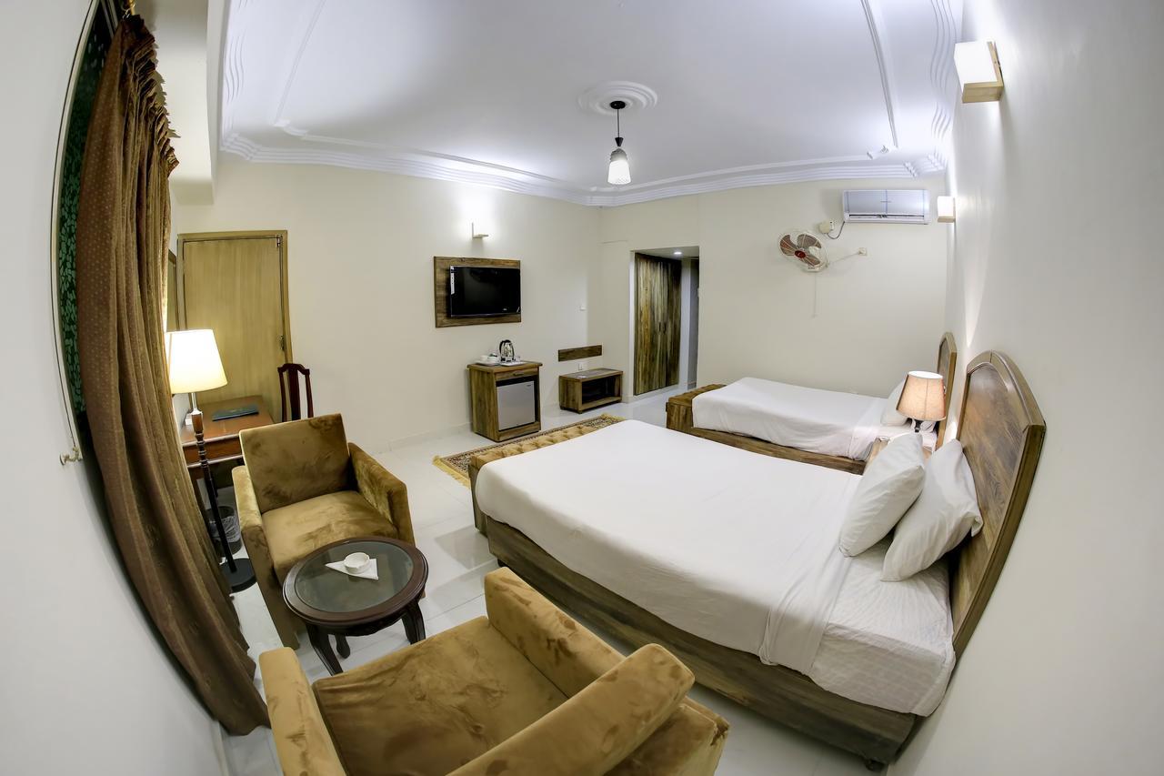 Hotel Crown Inn Karaçi Dış mekan fotoğraf
