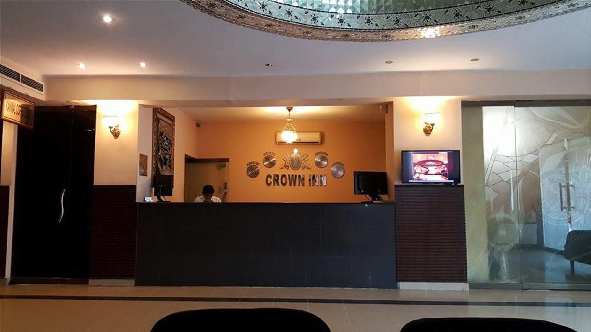 Hotel Crown Inn Karaçi Dış mekan fotoğraf