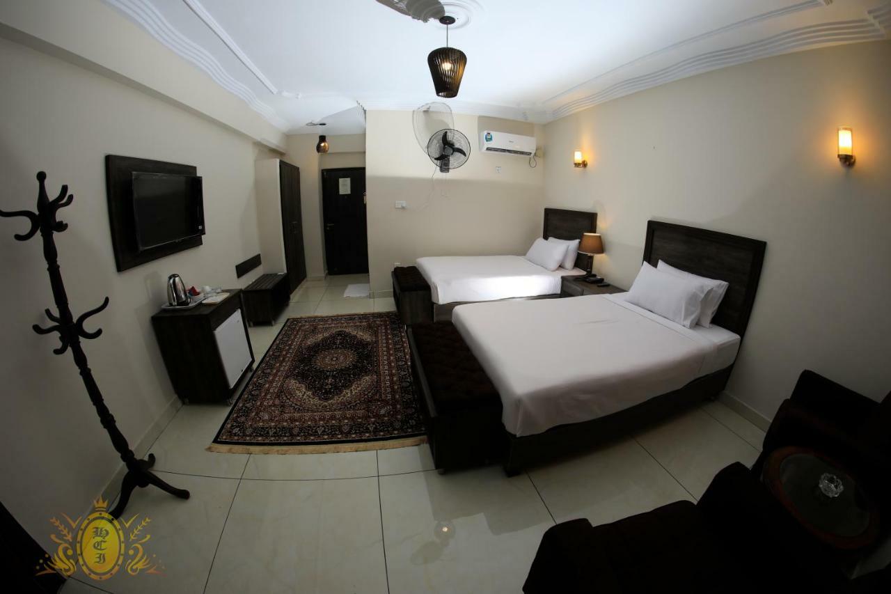 Hotel Crown Inn Karaçi Dış mekan fotoğraf